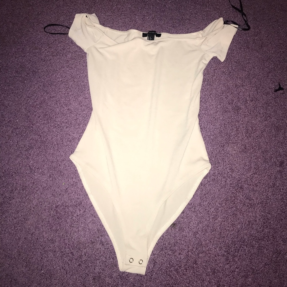 Off the shoulder Bodysuit NWOT
